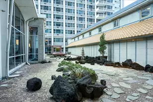 4250 N Marine Dr, Chicago, IL 60613 - Photo 3