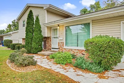 804 N Illini Avenue, Pontiac, IL 61764 - Photo 3