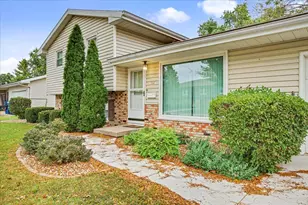 804 N Illini Ave, Pontiac, IL 61764 - Photo 3