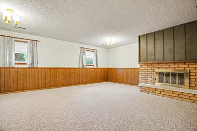 804 N Illini Avenue, Pontiac, IL 61764 - Photo 15