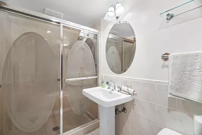 1102 W Burgoyne Road, Arlington Heights, IL 60004 - Photo 17