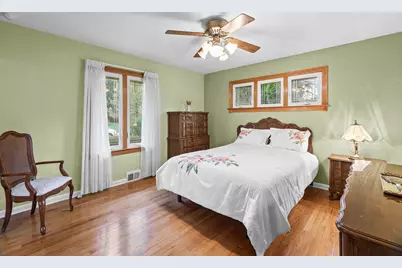 1102 W Burgoyne Road, Arlington Heights, IL 60004 - Photo 11