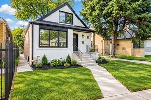 8648 S Phillips Ave, Chicago, IL 60617 - Photo 3