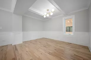 8648 S Phillips Ave, Chicago, IL 60617 - Photo 9