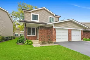 2003 N Jamestown Dr, Palatine, IL 60074 - Photo 1