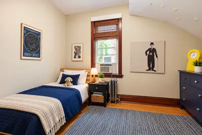 2037 W Cullom Avenue #1, Chicago, IL 60618 - Photo 9