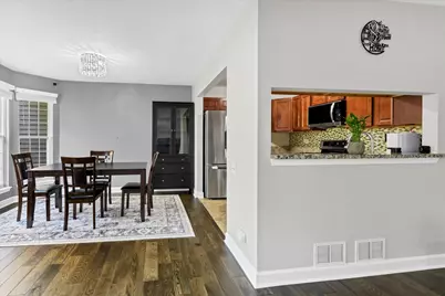 1540 Regan Court, Hoffman Estates, IL 60192 - Photo 5
