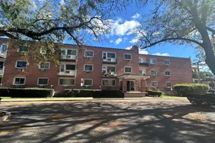8541 N Lotus Ave, Skokie, IL 60077 - Photo 1