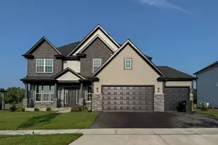 913 Deerpath Rd, North Aurora, IL 60542 - Photo 1