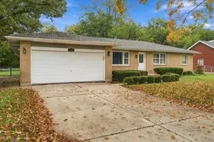 1931 Charles Ln, Aurora, IL 60505 - Photo 1