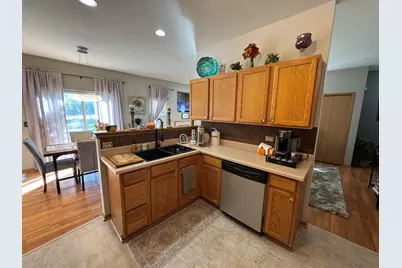 661 Fieldcrest Drive #B, South Elgin, IL 60177 - Photo 11