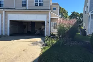 661 Fieldcrest Dr, South Elgin, IL 60177 - Photo 3