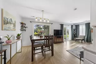 7937 Knottingham Cir, Darien, IL 60561 - Photo 5