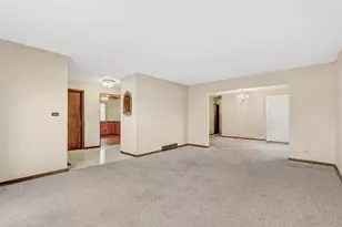 1248 Andrea Ln, Des Plaines, IL 60018 - Photo 7