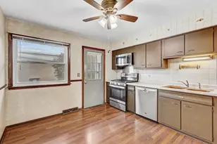 1248 Andrea Ln, Des Plaines, IL 60018 - Photo 11