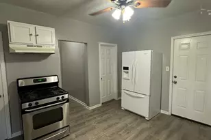 2301 S Sacramento Ave, Chicago, IL 60623 - Photo 17