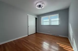 2845 W 91st St, Evergreen Park, IL 60805 - Photo 13