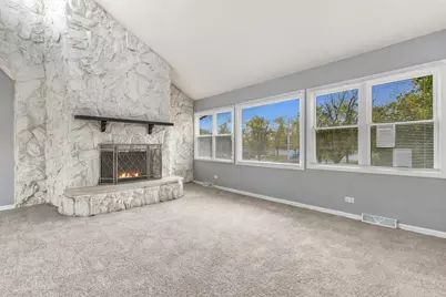 17909 Chartres Court, Hazel Crest, IL 60429 - Photo 3