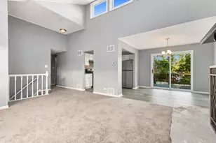 17909 Chartres Ct, Hazel Crest, IL 60429 - Photo 5