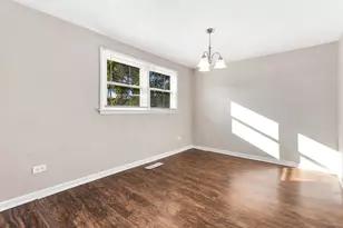 16767 Sunset Ridge Dr, Country Club Hills, IL 60478 - Photo 5