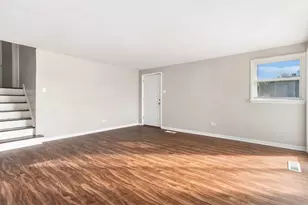 16767 Sunset Ridge Dr, Country Club Hills, IL 60478 - Photo 3