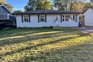 4709 Prairie Ave, McHenry, IL 60050 - Photo 1