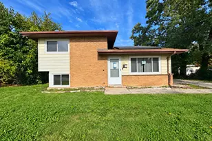 108 Algonquin St, Park Forest, IL 60466 - Photo 1