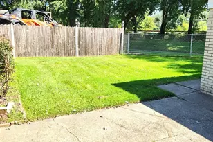 14415 S Saginaw Ave, Burnham, IL 60633 - Photo 21