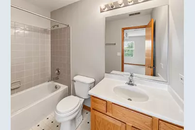 1071 Ellsworth Drive, Grayslake, IL 60030 - Photo 17