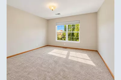 1071 Ellsworth Drive, Grayslake, IL 60030 - Photo 15