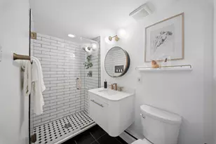 1470 E 56th St, Chicago, IL 60637 - Photo 17