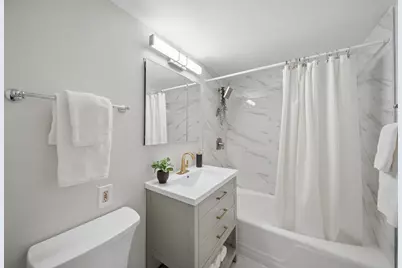 1470 E 56th Street, Chicago, IL 60637 - Photo 23