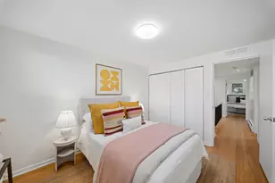 1470 E 56th St, Chicago, IL 60637 - Photo 21