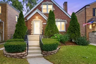 2529 W 110th Pl, Chicago, IL 60655 - Photo 1