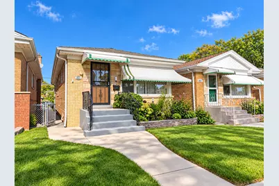 6812 W Higgins Avenue, Chicago, IL 60656 - Photo 1