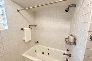 10912 S Longwood Dr, Chicago, IL 60643 - Photo 13