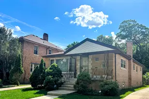 10912 S Longwood Dr, Chicago, IL 60643 - Photo 3