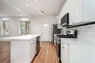 1155 E 61st St, Chicago, IL 60637 - Photo 5