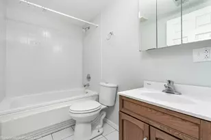 1155 E 61st St, Chicago, IL 60637 - Photo 15