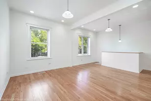 1155 E 61st St, Chicago, IL 60637 - Photo 11