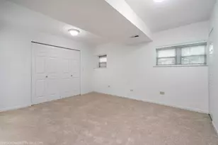 1155 E 61st St, Chicago, IL 60637 - Photo 13