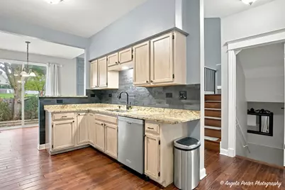 101 Northlight Passe #101, Lake in the Hills, IL 60156 - Photo 5
