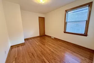 5550 S Karlov Ave, Chicago, IL 60629 - Photo 17