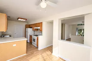 949 Charlela Ln, Elk Grove Village, IL 60007 - Photo 9