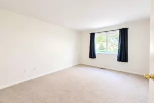 949 Charlela Ln, Elk Grove Village, IL 60007 - Photo 11