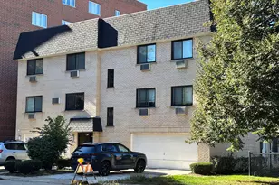 800 Graceland Ave, Des Plaines, IL 60016 - Photo 1