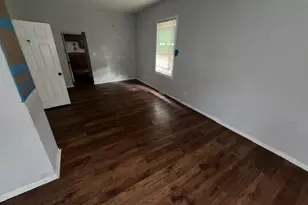 13431 S Baltimore Ave, Chicago, IL 60633 - Photo 7