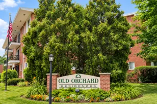 10117 Old Orchard Ct, Skokie, IL 60076 - Photo 17