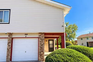 709 Spring Ct, University Park, IL 60484 - Photo 1
