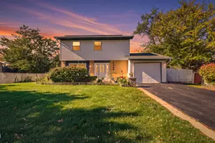 1738 Newport St, Glendale Heights, IL 60139 - Photo 1